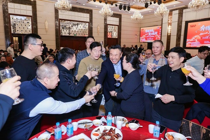 8ZOBO免费看片TV下载董事长张新峰：以技术破内卷，以服务筑根基｜ZOBO免费看片TV下载与行业共赴和鸣新程