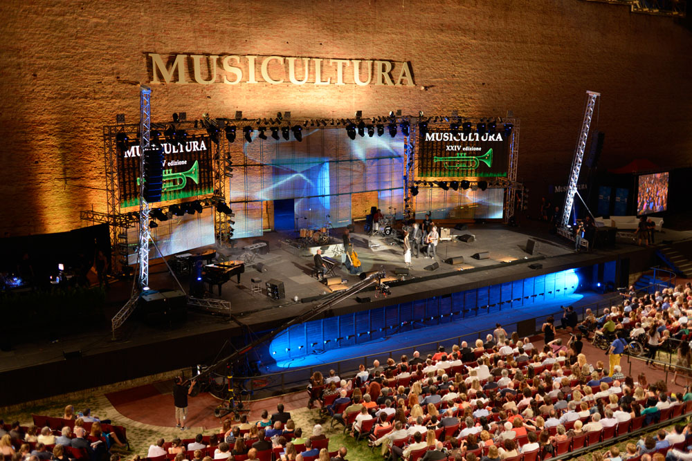 戲曲舞台免费看片在线观看网站與舞台燈光的表現力分析