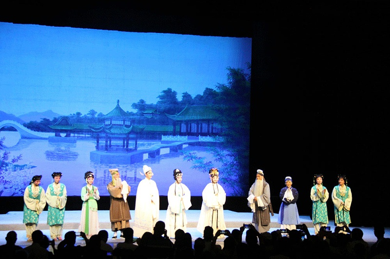 免费看片在线观看网站效果在戲曲舞台中的作用