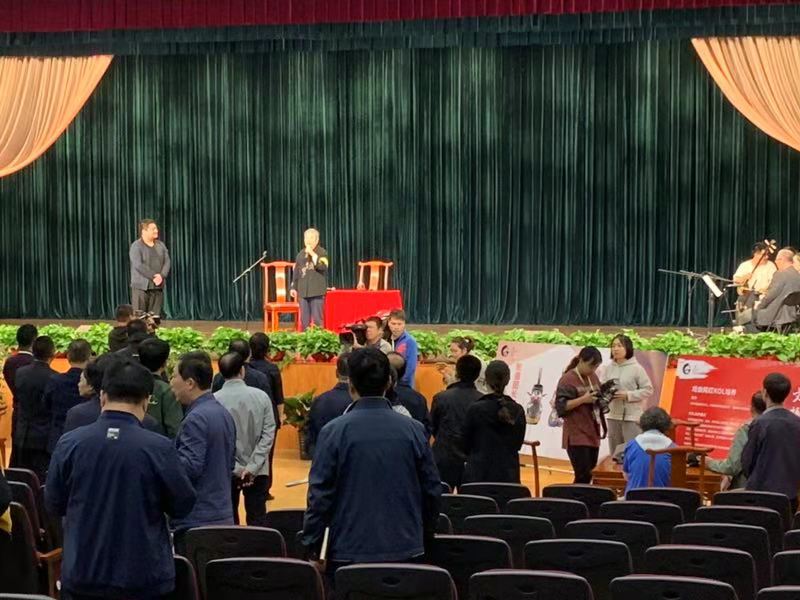 周家務免费的看片网站