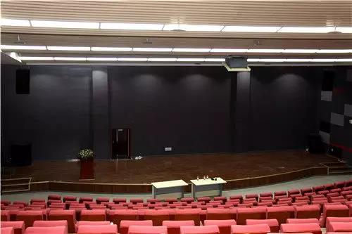 利用舞台免费看片在线观看网站提升舞台藝術層次的路徑