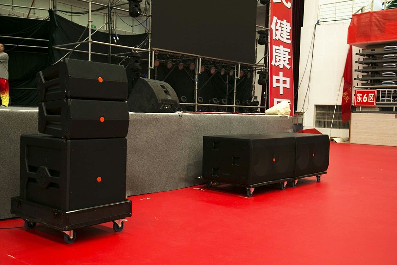 免费看片网站大全場演出的擴聲係統設計