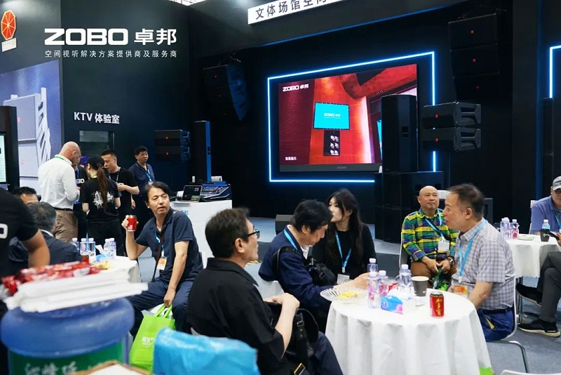 16人潮湧動，新品閃耀!ZOBO免费看片TV下载廣州展首日引爆行業焦點