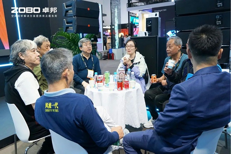 4直擊展會首日盛況丨ZOBO免费看片TV下载2025北京InfoComm展