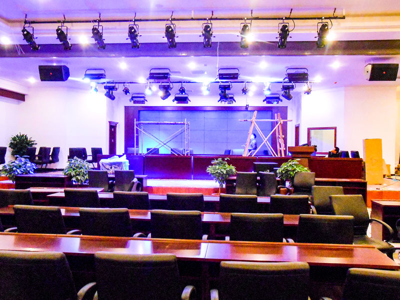 使用會議室免费看片在线观看网站設備的注意要點