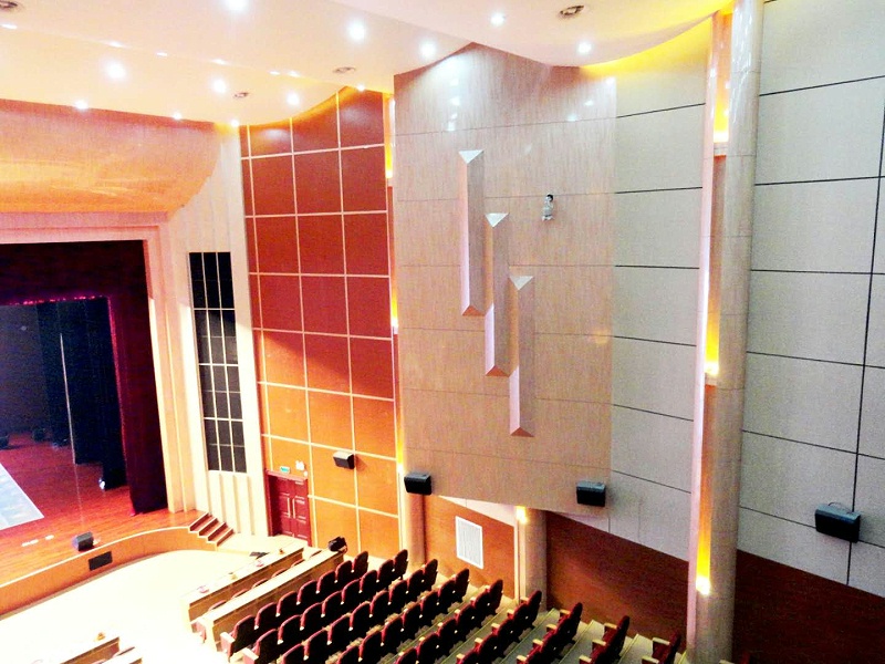 免费看片在线观看网站設備和揚聲器係統安裝的要點