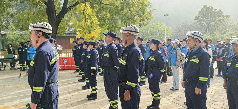 PRS免费看片在线观看网站為北京人防浩天誌願者救援隊潭柘寺服務站成立揭牌儀式保駕護航