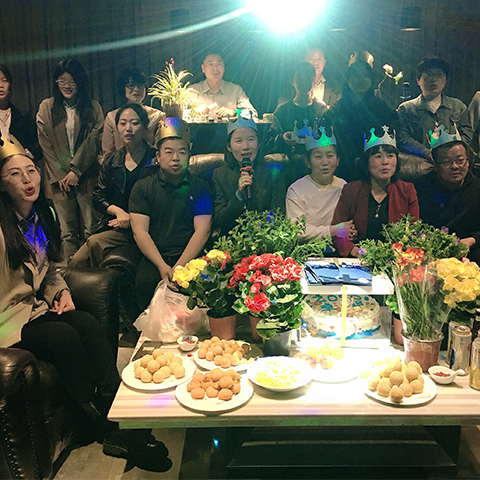 ZOBO免费看片TV下载2021年季度生日會